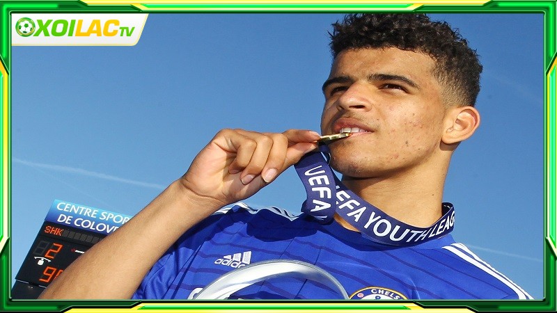 Dominic Solanke sở hữu nhiều danh hiệu cùng tuyển trẻ