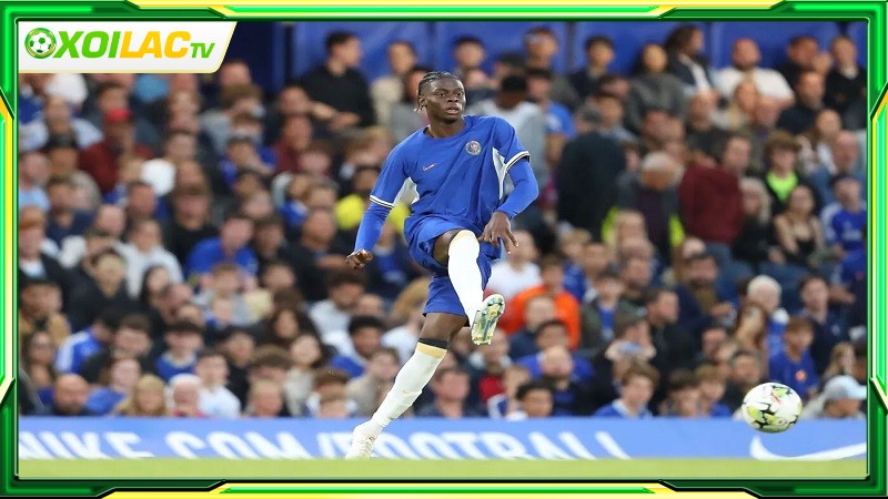 Lesley Ugochukwu chuyển sang Chelsea